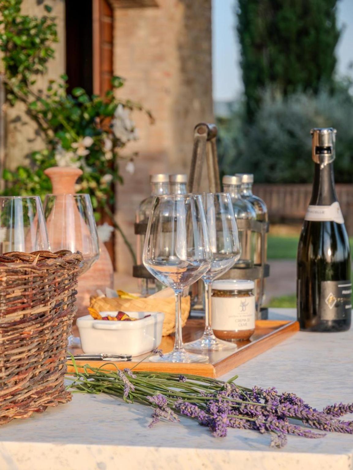 Podere Le Mezzelune Bibbona Exterior photo